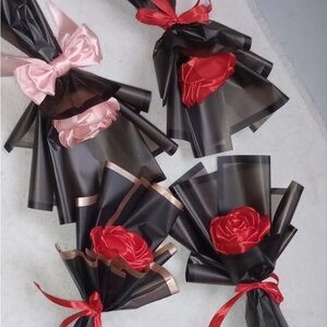Elegant Black and Red Party Favor Bouquets